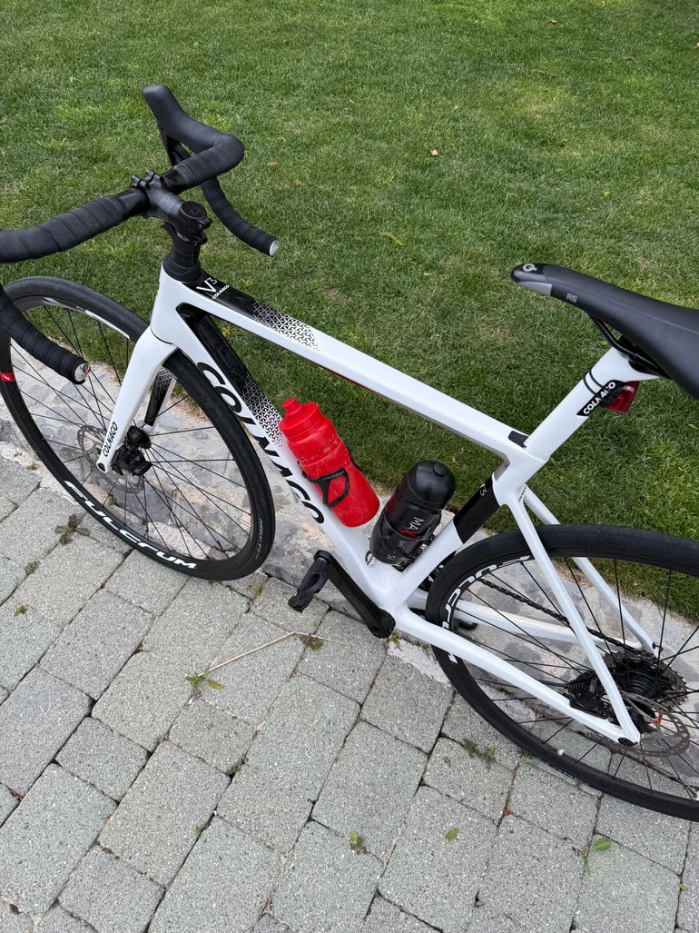 Used Colnago V3 Shimano 105 2024 Road & Gravel — image 2 of 9