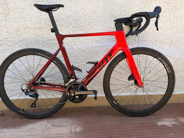 Used Giant Propel Advanced 2 2024 2024 Road & Gravel, Red — image 1 of 10