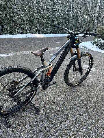 Tweedehands CUBE TWO15 HPC SLT 2022 2022 Mountainbike — afbeelding 1 van 13