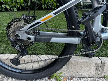Gebrauchtes Transition Sentinel Shimano Deore XT 2024 Mountainbike, Hellgrau — Bild 3 von 9