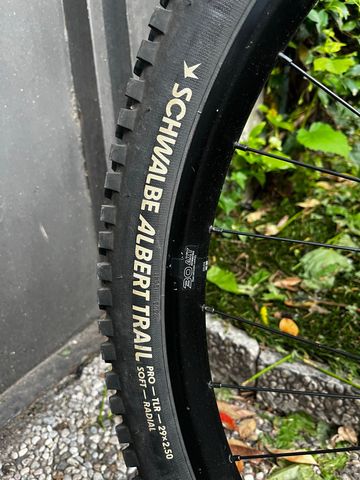 Gebrauchtes Transition Sentinel Shimano Deore XT 2024 Mountainbike, Hellgrau — Bild 9 von 9