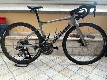 Used Bianchi Specialissima COMP Ultegra Di2 2024 2024 Road & Gravel, Light Gray — image 1 of 3