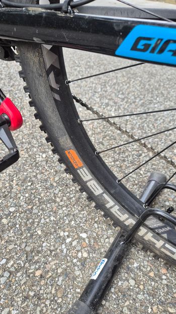 Used Giant Reign Shimano Deore XT 2017 Mountainbike, Schwarz, 27,5 (650B) — image 13 of 21