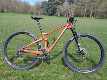 Używany Scott Spark RC 900 Comp 2021 2021 Mountainbike — zdjęcie 1 z 11