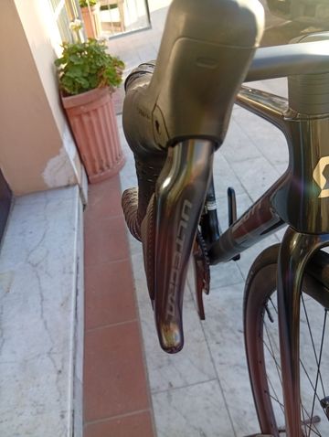 Used Scott Addict RC 10 2026 Road & Gravel, Black — image 8 of 14