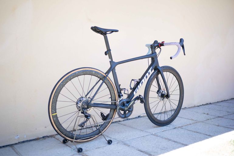 Used Giant TCR Advanced 1 Disc 2021 2021 Road & Gravel, Black — image 4 of 22