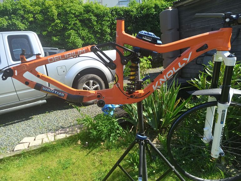 Used Knolly Delirium Dawn Patrol 2019 Frameset 2019 Mountainbike, Orange, 27.5 — image 1 of 10