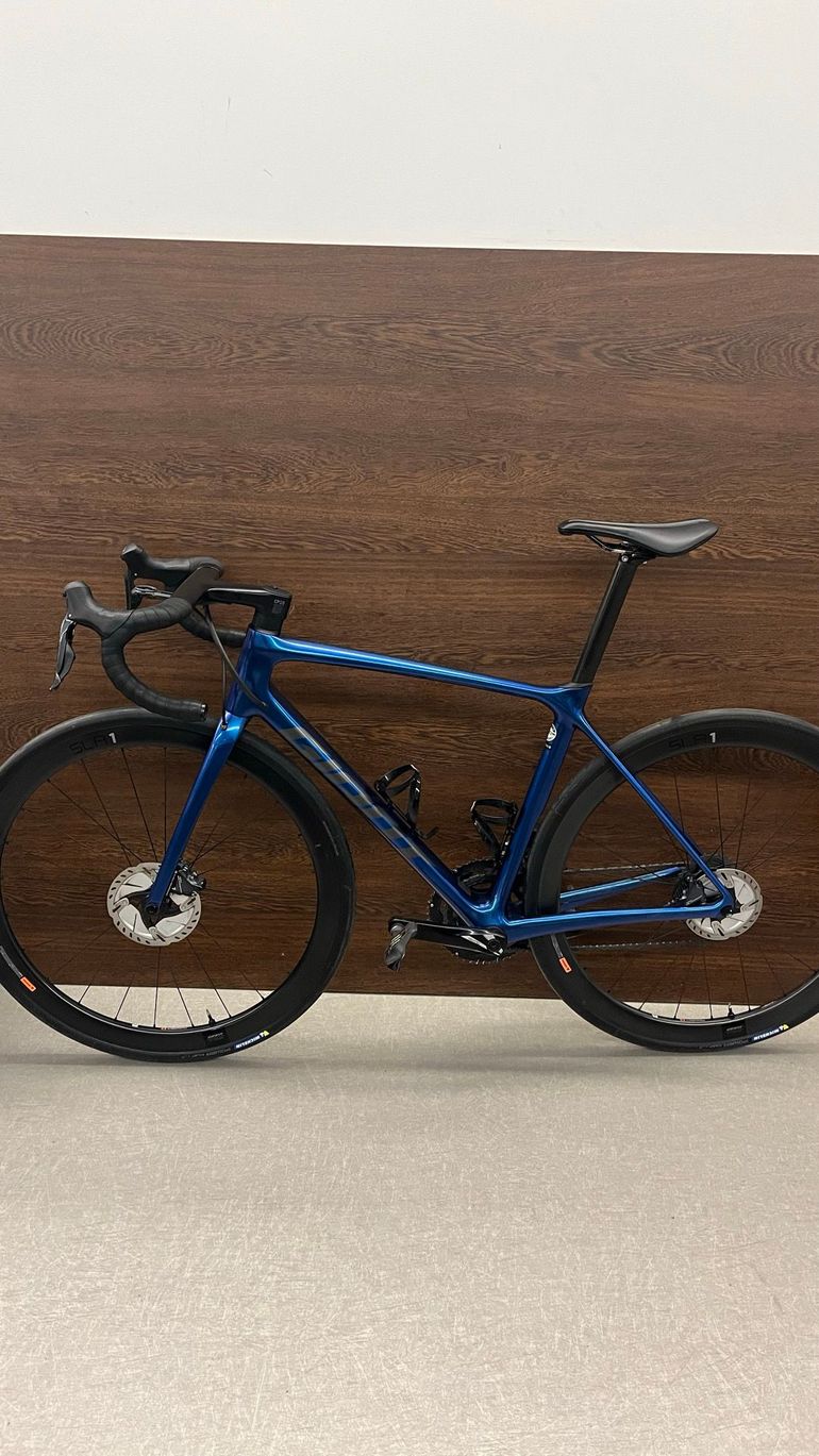 Used Giant TCR Advanced Pro 0 Disc 2021 2021 Road & Gravel — image 2 of 6