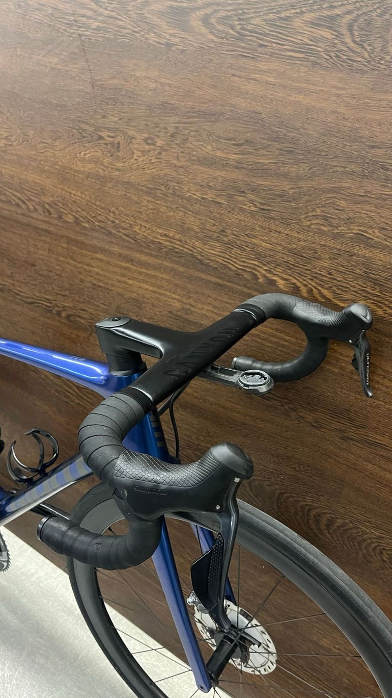 Used Giant TCR Advanced Pro 0 Disc 2021 2021 Road & Gravel — image 5 of 6