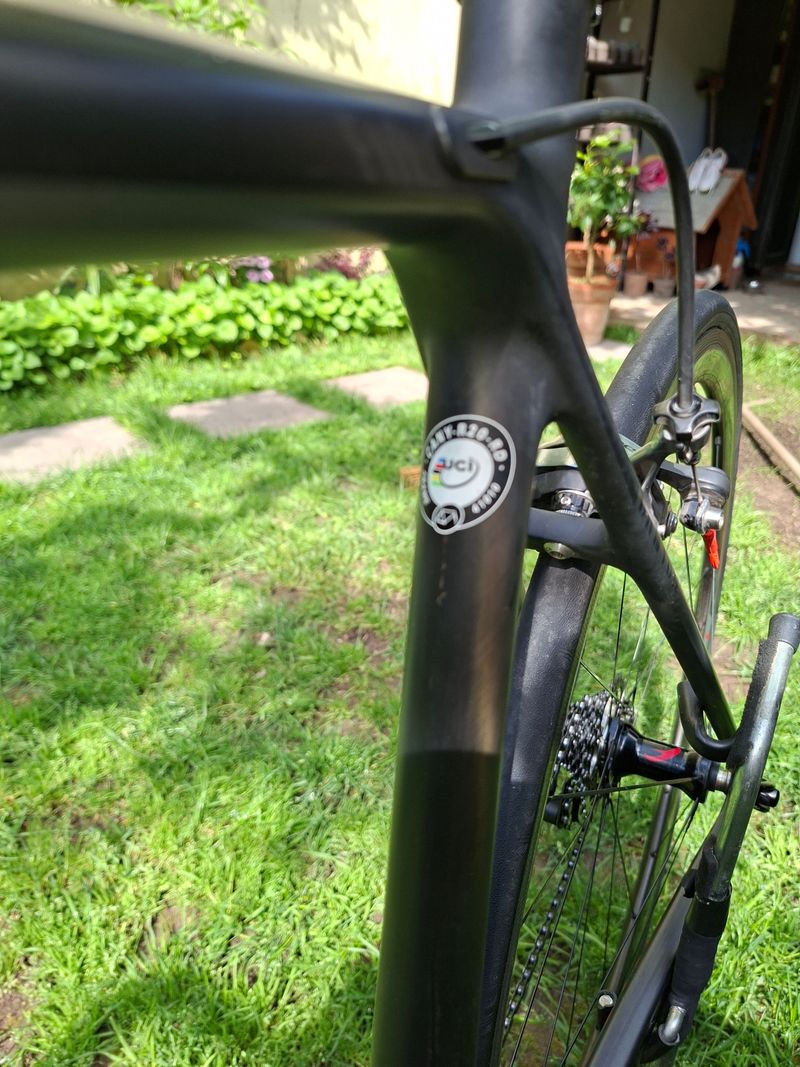 Używany Canyon Ultimate CF SLX 9.0 2018 2018 Road & Gravel — zdjęcie 9 z 10