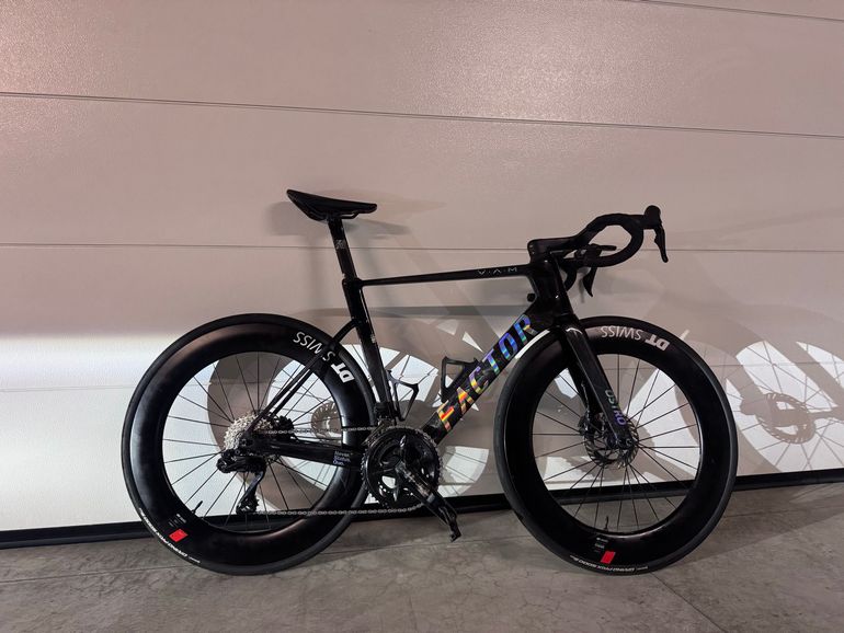 Used Factor Ostro Shimano Dura Ace Di2 2025 Road & Gravel, Black — image 5 of 6