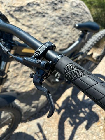Käytetty Giant Glory Shimano Deore XT 2018 Mountainbike — kuva 4 / 14
