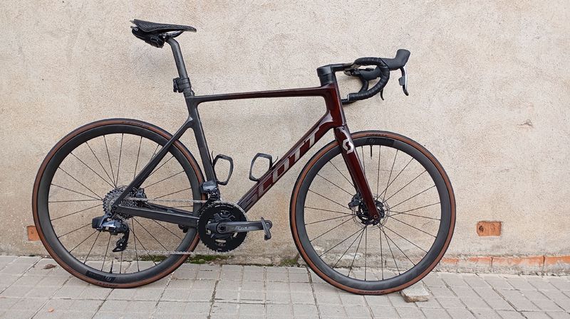 Used Scott Addict RC 20 2024 2024 Road & Gravel