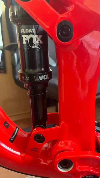 Używany Trek Top Fuel 7 2024 Mountainbike — zdjęcie 7 z 8