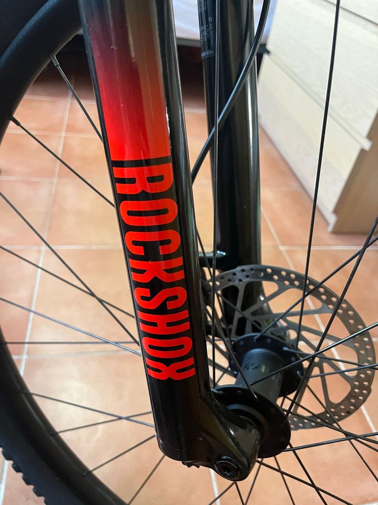 Używany Trek Top Fuel 7 2024 Mountainbike — zdjęcie 6 z 8