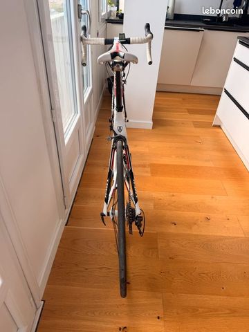 Used Trek Madone 4.7 H2 (Compact) E 2012 2012 Road & Gravel, White — image 2 of 7