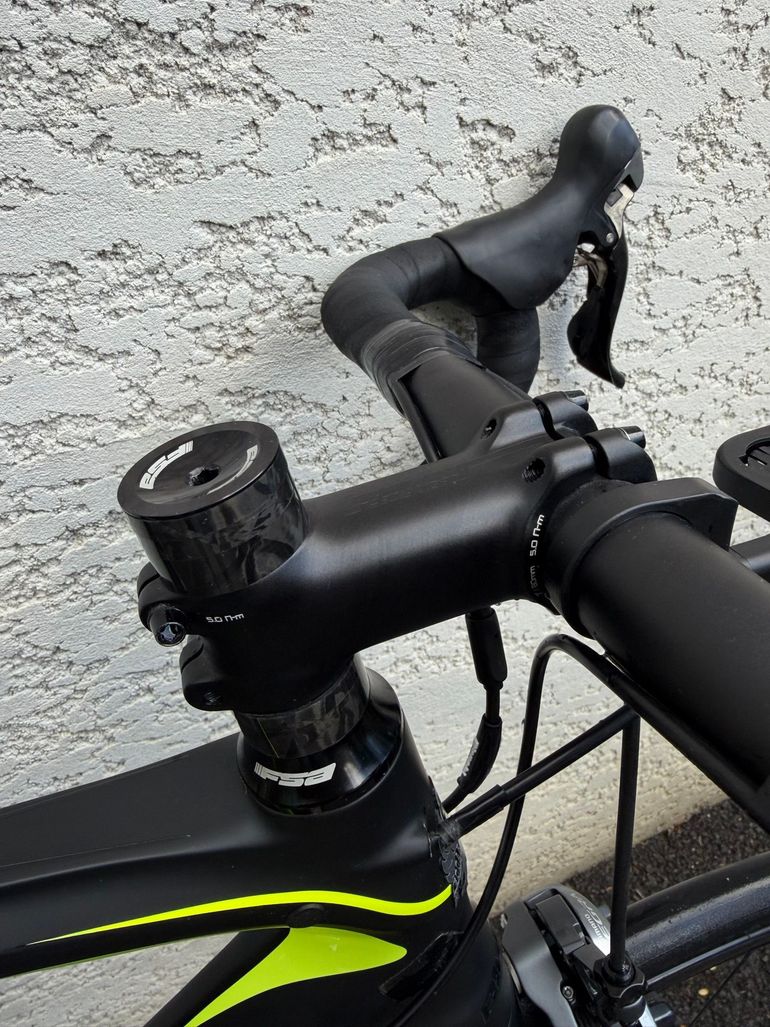 Used Bianchi Infinito Ultegra Compact 2013 2013 Road & Gravel, Black — image 4 of 5