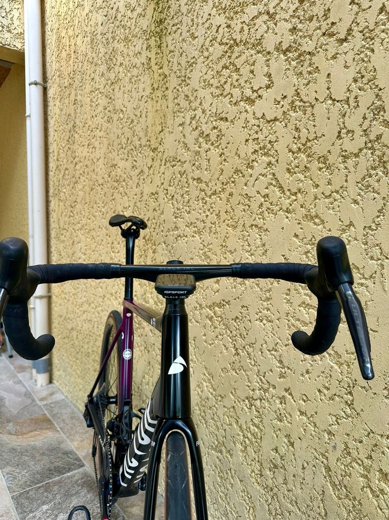 Used Factor O2 Shimano Ultegra Di2 8170 2023 2023 Road & Gravel, Black — image 12 of 17
