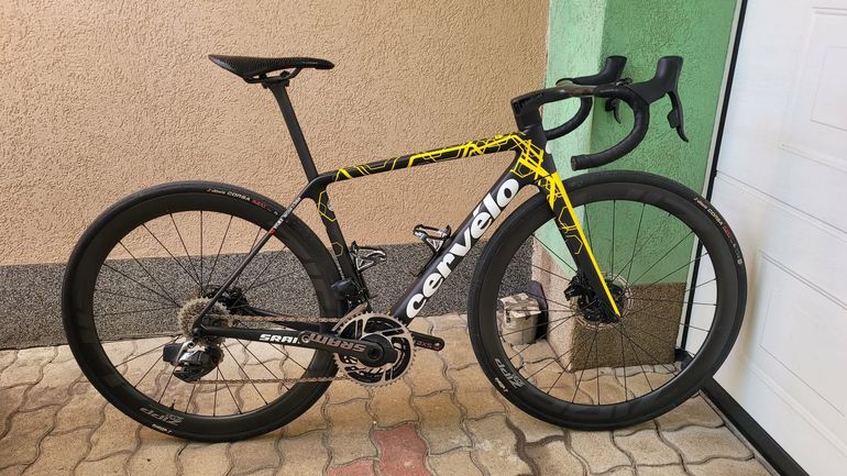 Used Cervélo R5 SRAM Red eTap AXS 2025 Road & Gravel, Black — image 1 of 9