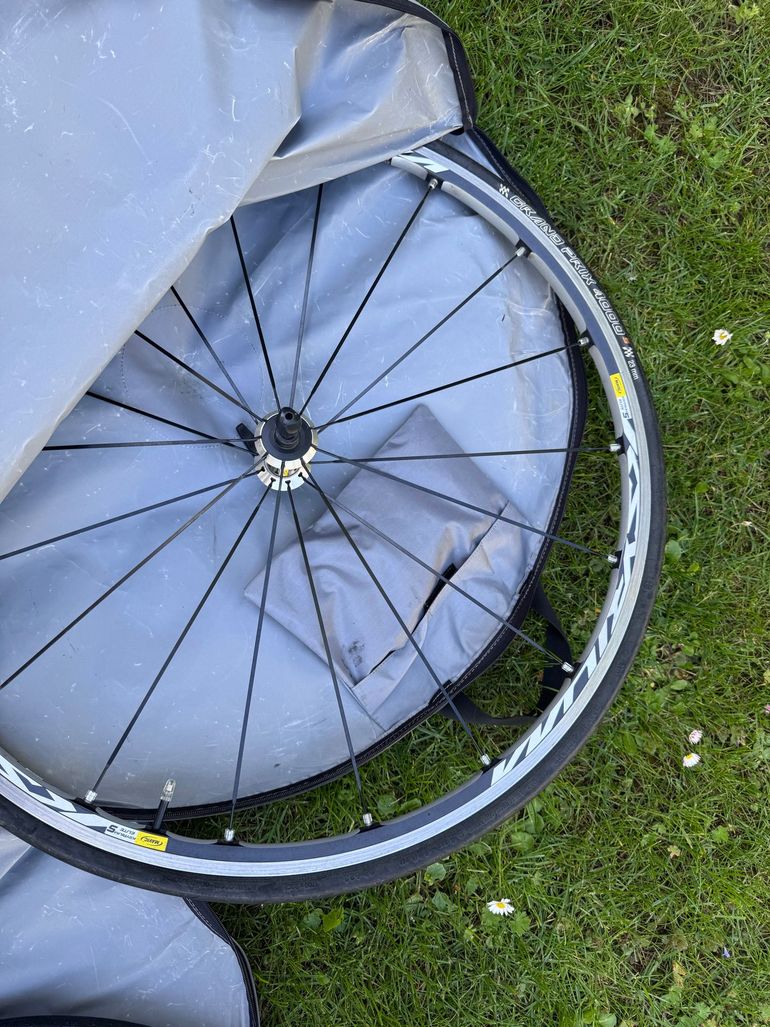 Used Canyon Ultimate Shimano Ultegra Di2 2013 Road & Gravel, Weiß — image 16 of 21