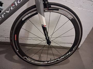 Used Cervélo Custom Campagnolo Chorus EPS 2014 Road & Gravel, Light Gray — image 9 of 10