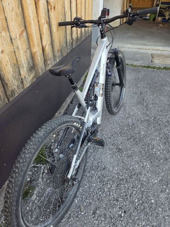 Used Cannondale Moterra Neo 3 2023 2023 Mountainbike, Grigio chiaro — image 2 of 4
