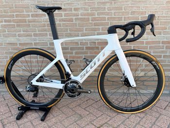 Scott, Foil SRAM Red eTap