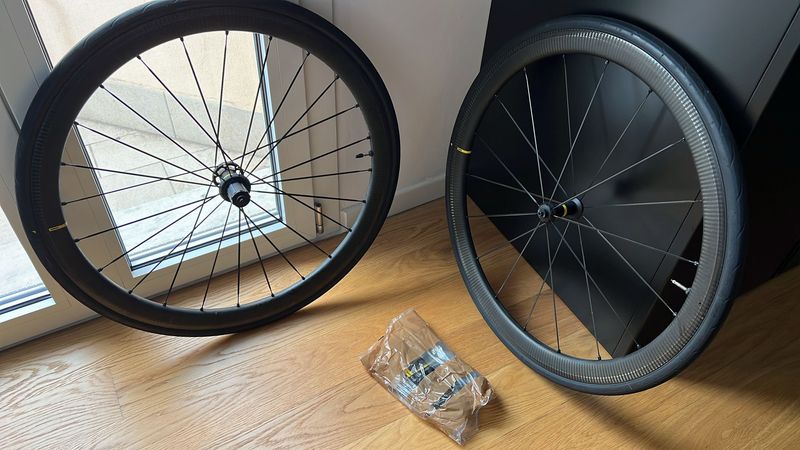 Used Specialized Tarmac Shimano Dura Ace 2016 Road & Gravel, Black — image 3 of 13
