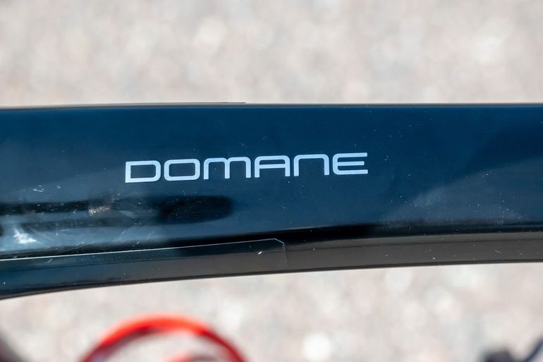 Used Trek Domane SL 6 Gen 3 2021 2021 Road & Gravel, Purple — image 13 of 15