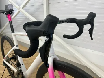Used Chapter 2 TOA 2026 Road & Gravel, White — image 4 of 19