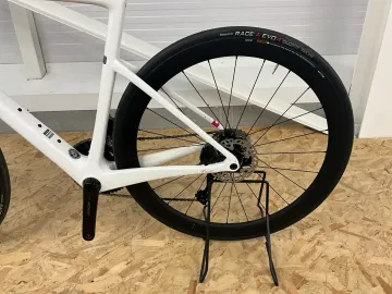 Used Chapter 2 TOA 2026 Road & Gravel, White — image 11 of 19
