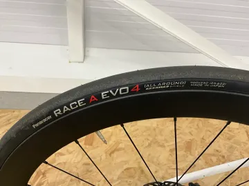 Used Chapter 2 TOA 2026 Road & Gravel, White — image 13 of 19
