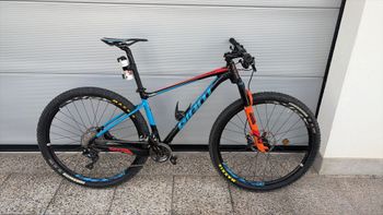 Giant, Fathom 29 2 2018