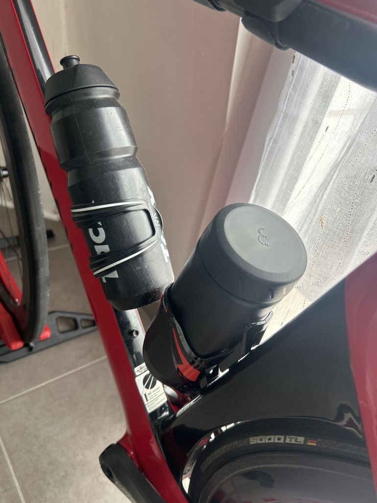 Used Canyon Aeroad CF SLX 8.0 2018 2018 Road & Gravel, Red — image 6 of 14