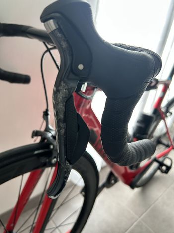 Used Canyon Aeroad CF SLX 8.0 2018 2018 Road & Gravel, Red — image 10 of 14