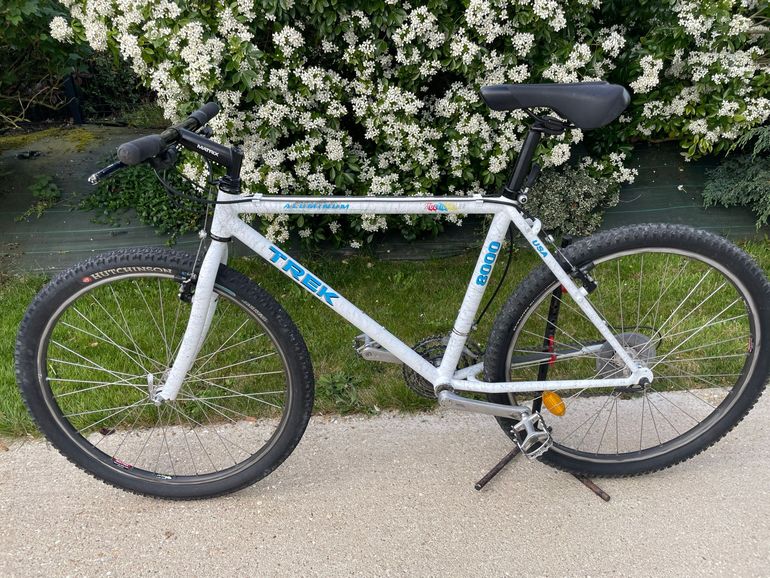Used TREK 8000 TREK 8000 Custom Shimano Deore 1988 Mountainbike, Weiß — image 2 of 5