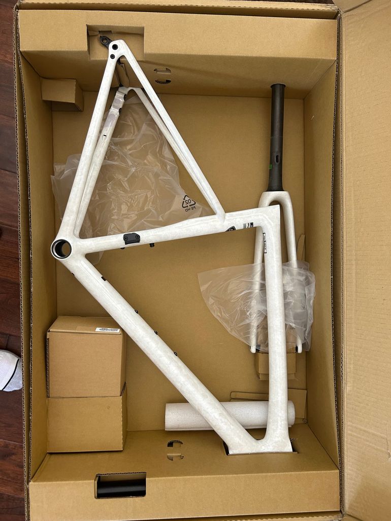Used Specialized S-Works Tarmac SL8 Frameset 2026 Frameset 2026 Road & Gravel, White — image 5 of 5