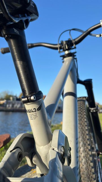 Used Canyon Stitched 720 2022 2022 Mountainbike, Light Gray, 26 — image 10 of 10