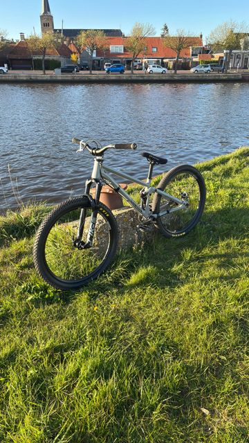 Canyon Stitched 720 2022 2022 MTB usato