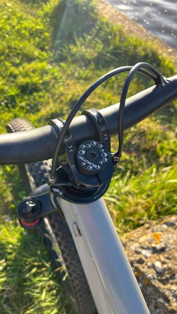 Used Canyon Stitched 720 2022 2022 Mountainbike, Light Gray, 26 — image 4 of 10