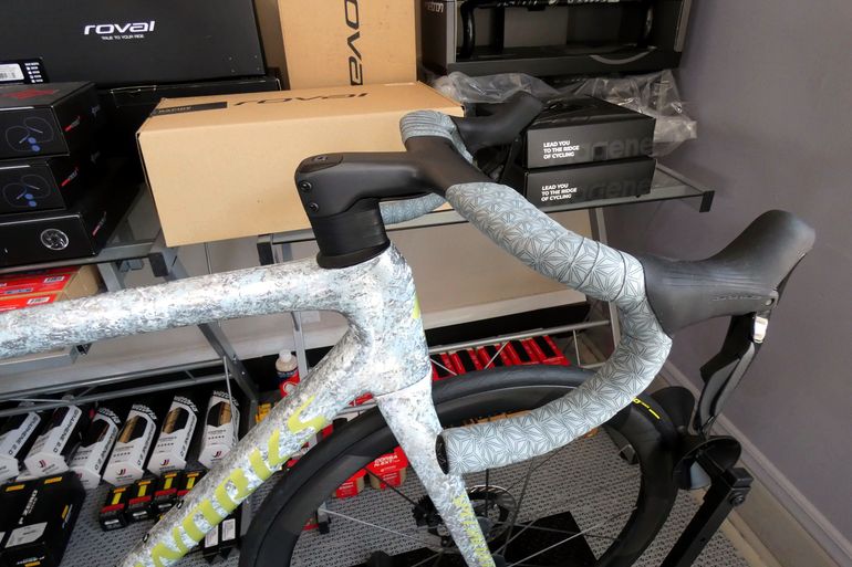 Used Specialized S-Works Tarmac SL8 - Shimano Dura-Ace Di2 2025 2025 Road & Gravel, Light Gray — image 14 of 28