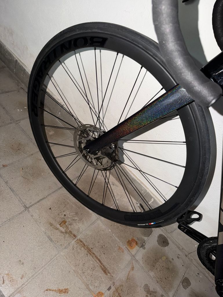 Used Trek Émonda SL 6 eTap 2022 2022 Road & Gravel, Black — image 4 of 7