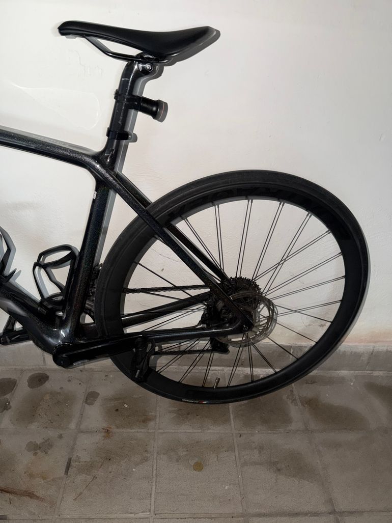 Used Trek Émonda SL 6 eTap 2022 2022 Road & Gravel, Black — image 5 of 7