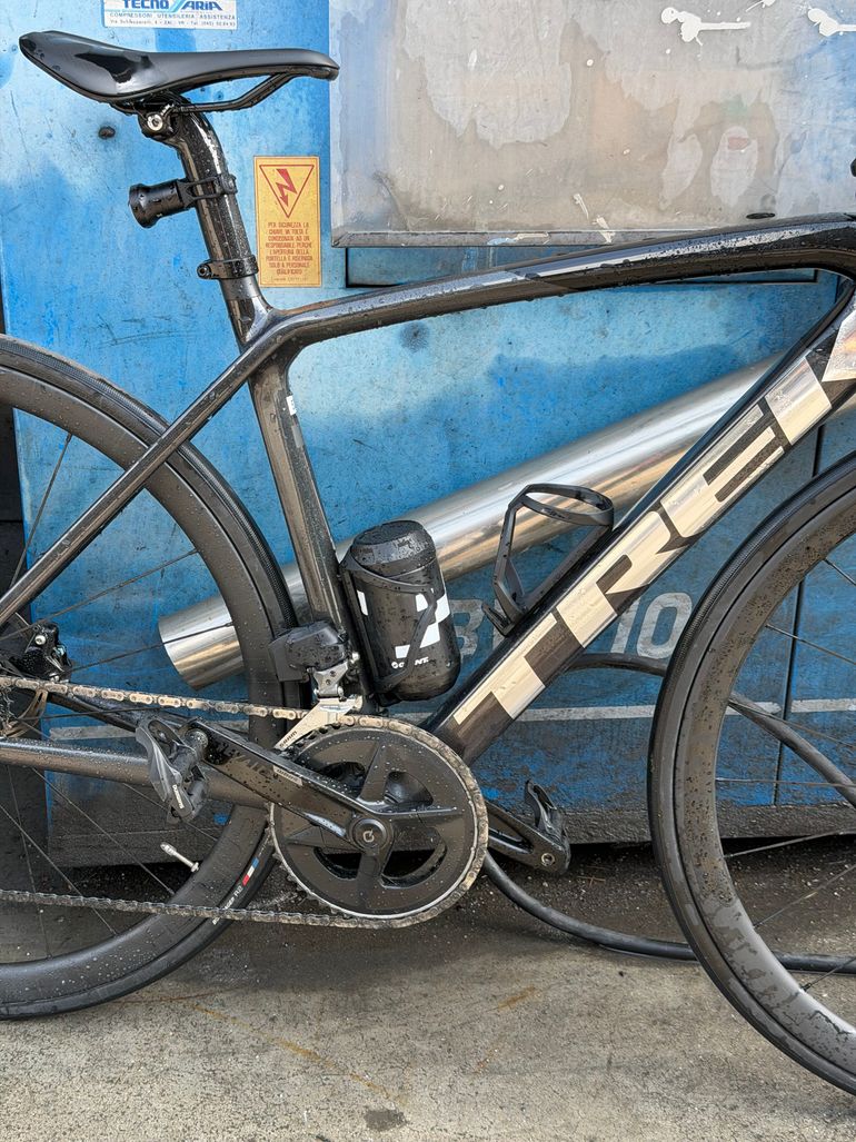 Used Trek Émonda SL 6 eTap 2022 2022 Road & Gravel, Black — image 7 of 7