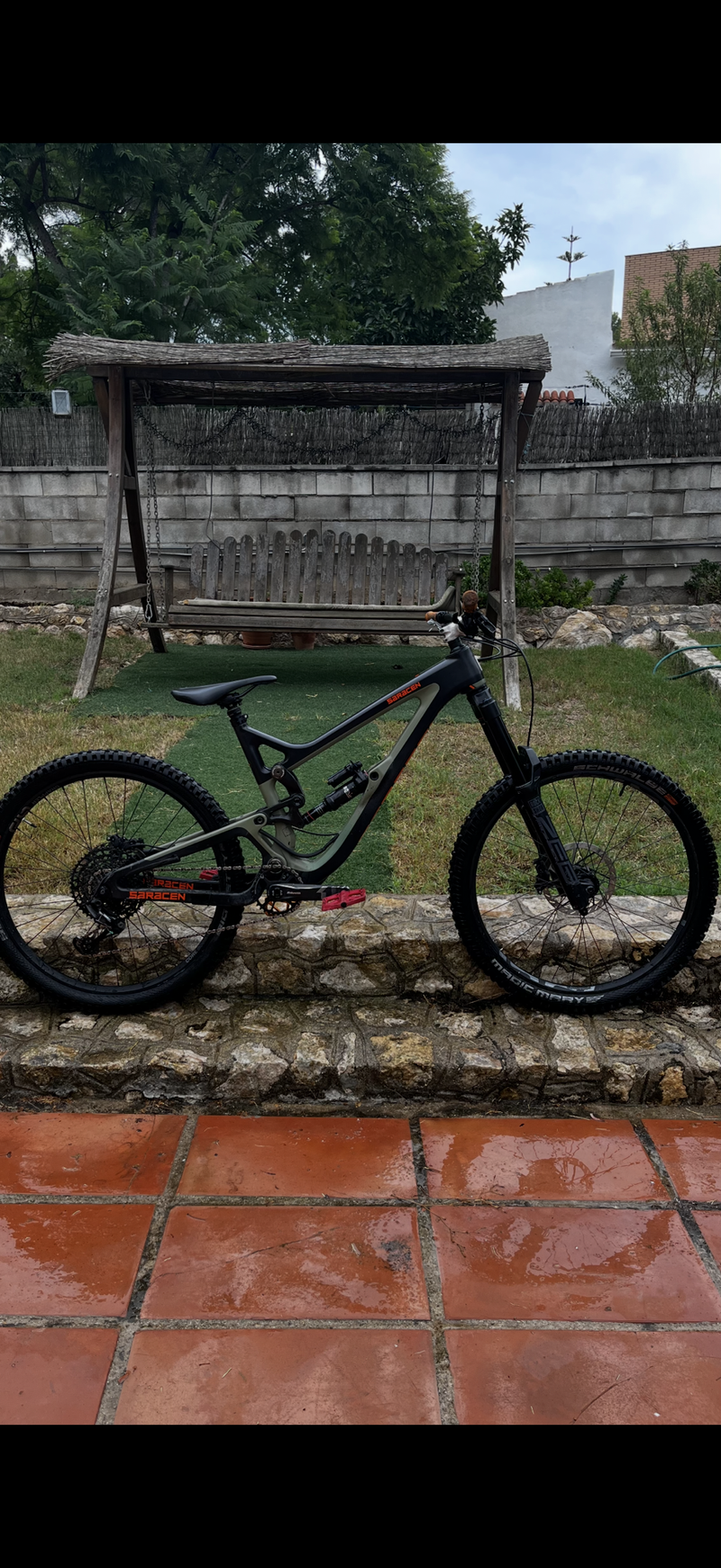 Used Saracen Ariel LT 2019 Frameset 2019 Mountainbike, Green, 27.5 — image 1 of 4