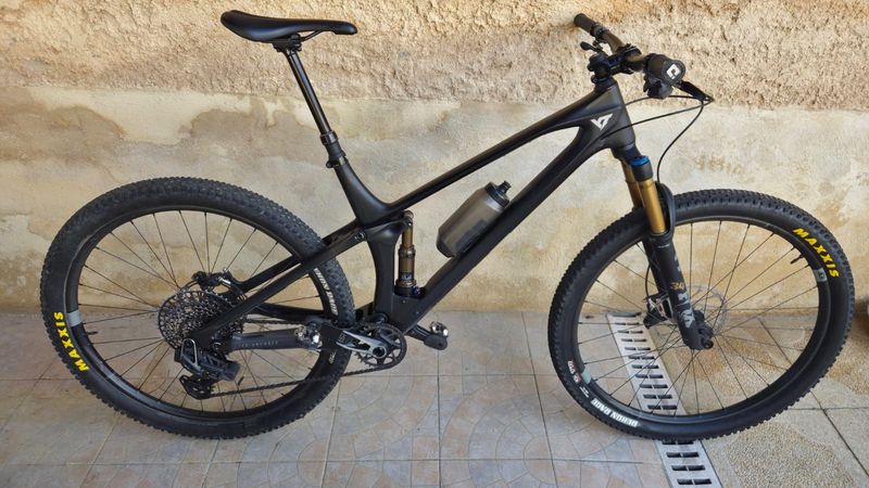 Käytetty YT Industries Izzo CORE 4 (NT) 29 2024 2024 MTB