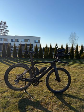 winow, Winow Custom SRAM Force eTap AXS