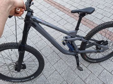CUBE TWO15 PRO 27.5 2024 2024 Mountainbike de segunda mano, Gris claro — imagen 7 de 8