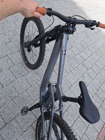CUBE TWO15 PRO 27.5 2024 2024 Mountainbike de segunda mano, Gris claro — imagen 8 de 8