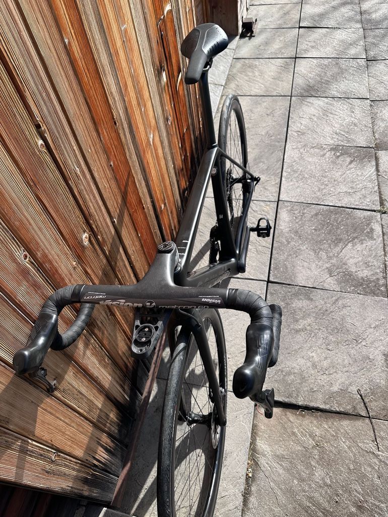 Used Cervélo R5 Ultegra Di2 Disc 2021 2021 Road & Gravel, Black — image 4 of 7